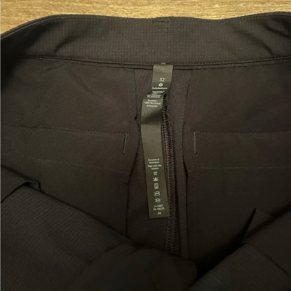 🏃‍♂️ Step Up Your Workout Game with Lululemon Men’s Shorts! 🏃‍♂️